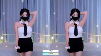 ♔레나（moem9e9）250630