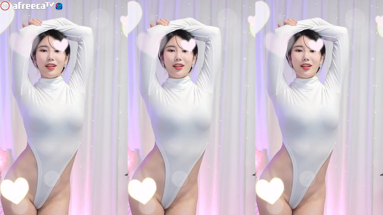 ♥나리♥（q6q5wk1c）하이레그 의상 엉덩이 다 노출하네