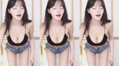 시유ෆ（suee2332）250416