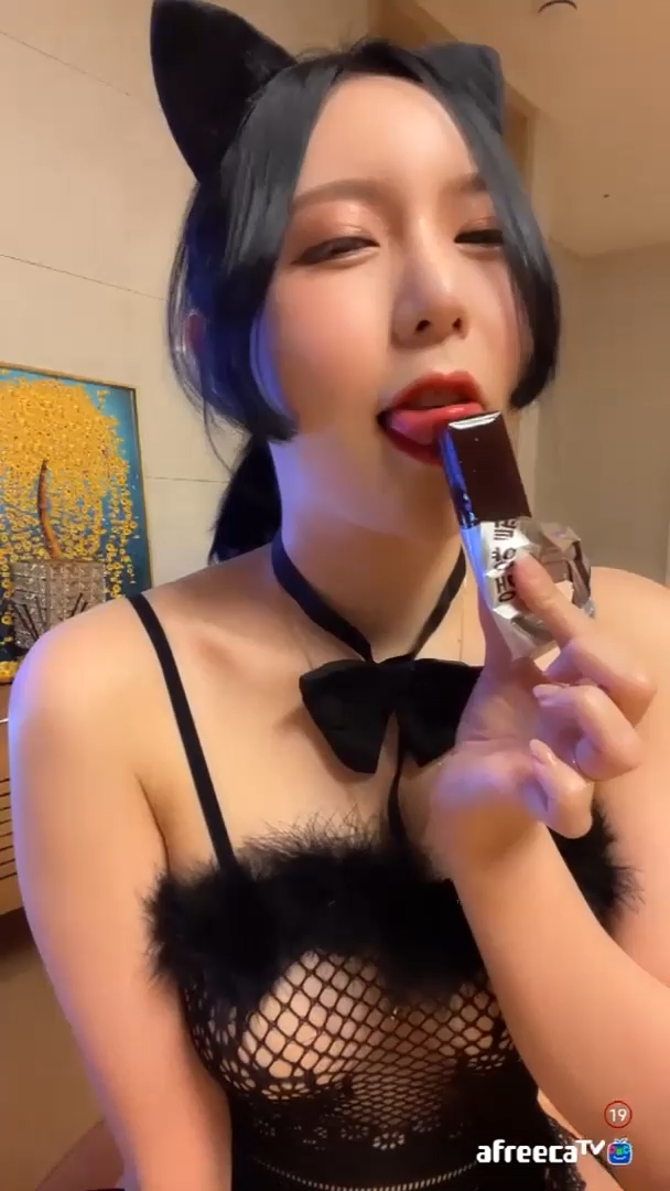 아이니쥬♥（kimjeewoo529）양갱을 핥으면서 혀놀림 제로투