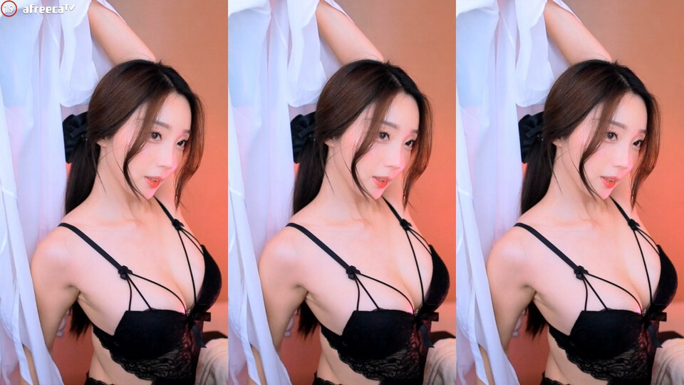 유니나♥（dlsgk1763）부끄러운 팬티노출