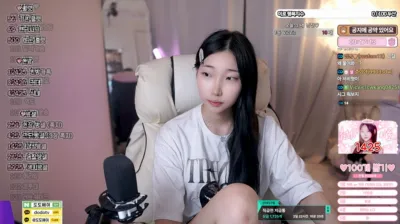 이로♥（akikxxo）250629