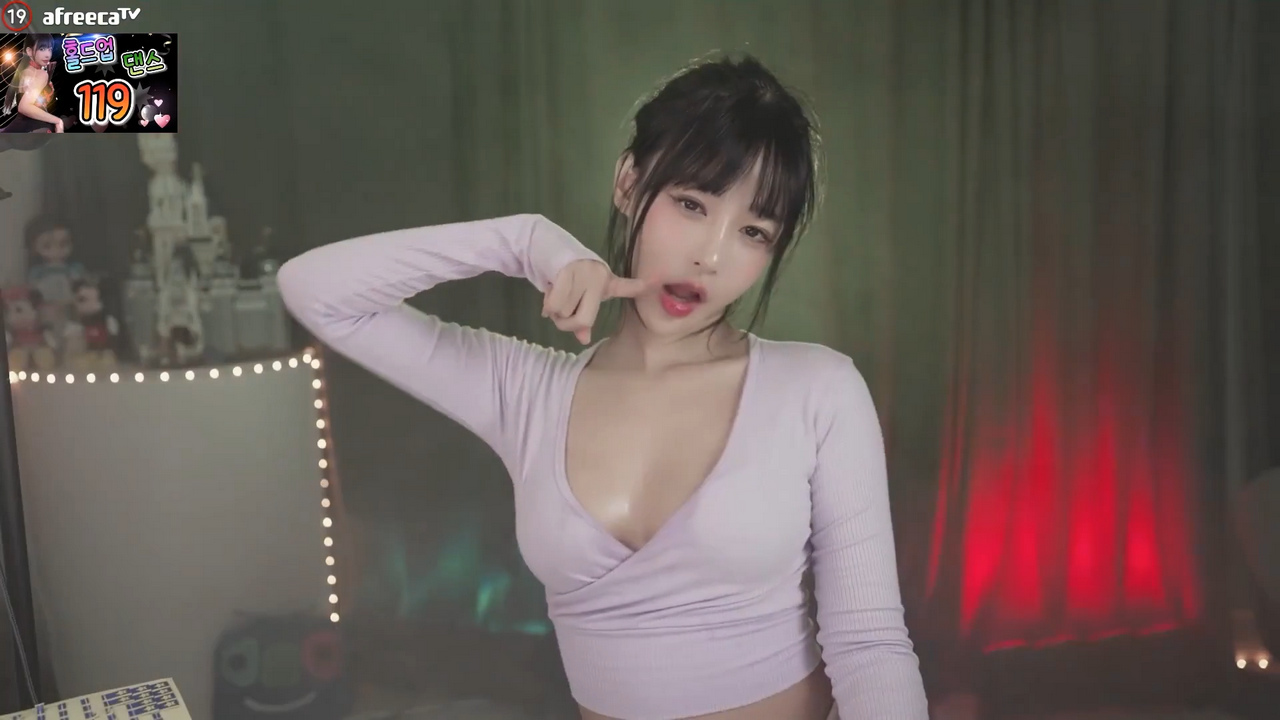 하루S2（sol3712）가슴이 파인 의상